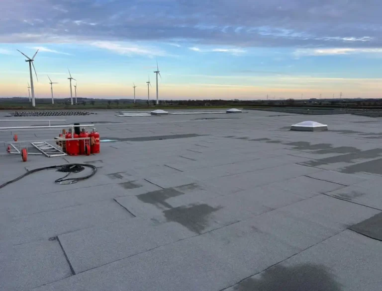 Steven Broschinski Dachdeckerfachbetrieb – Planen, Bauen und Sanieren von Flachdächer aus Bitumen oder Metall